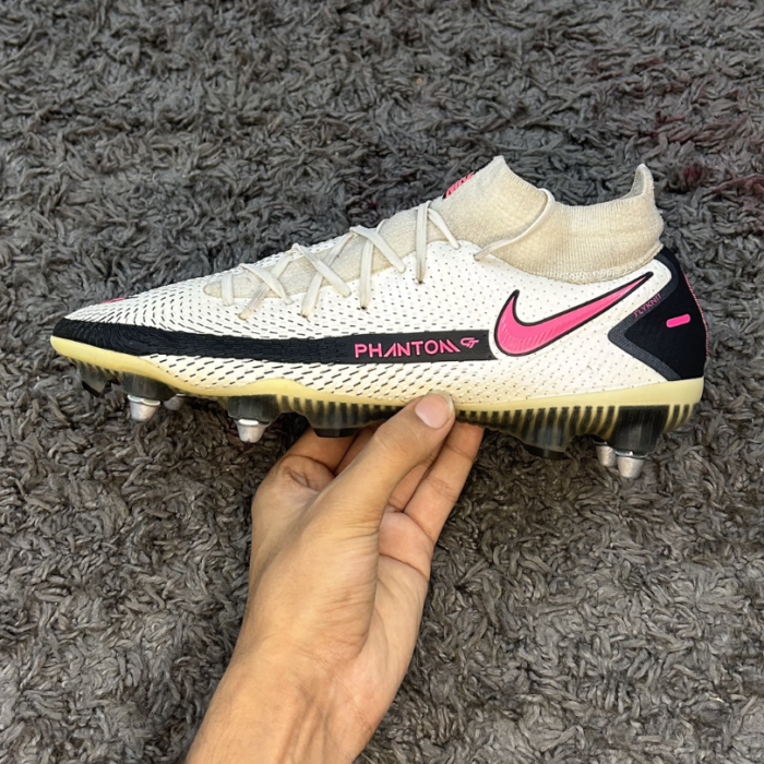 Nike Phantom GX Elite Model